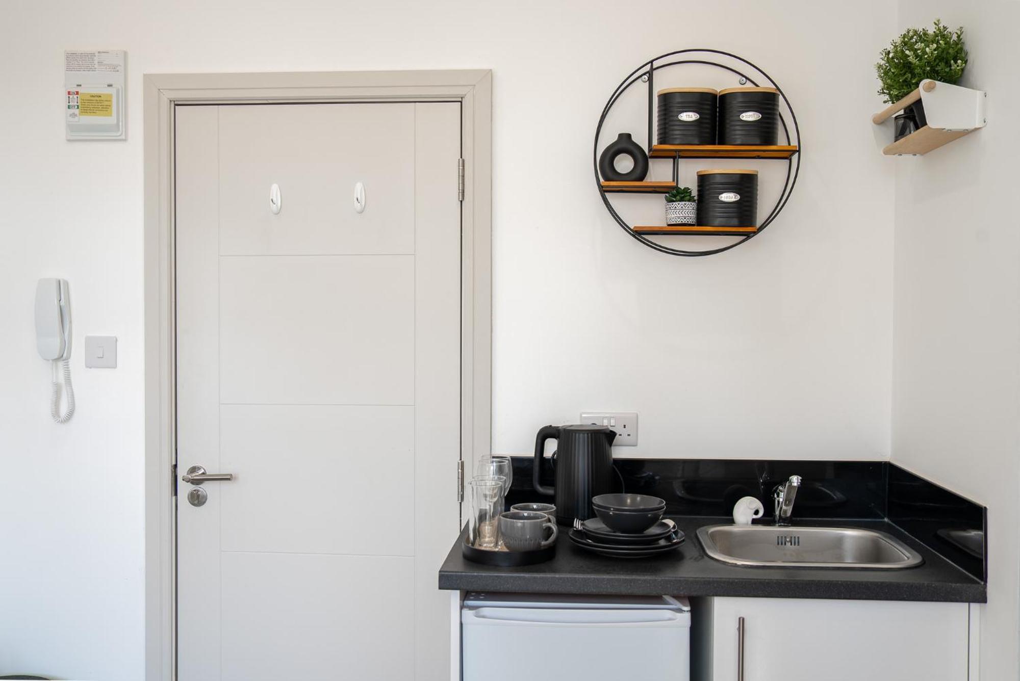 Luxury Studio Apartment In Sutton, London Sutton  Buitenkant foto